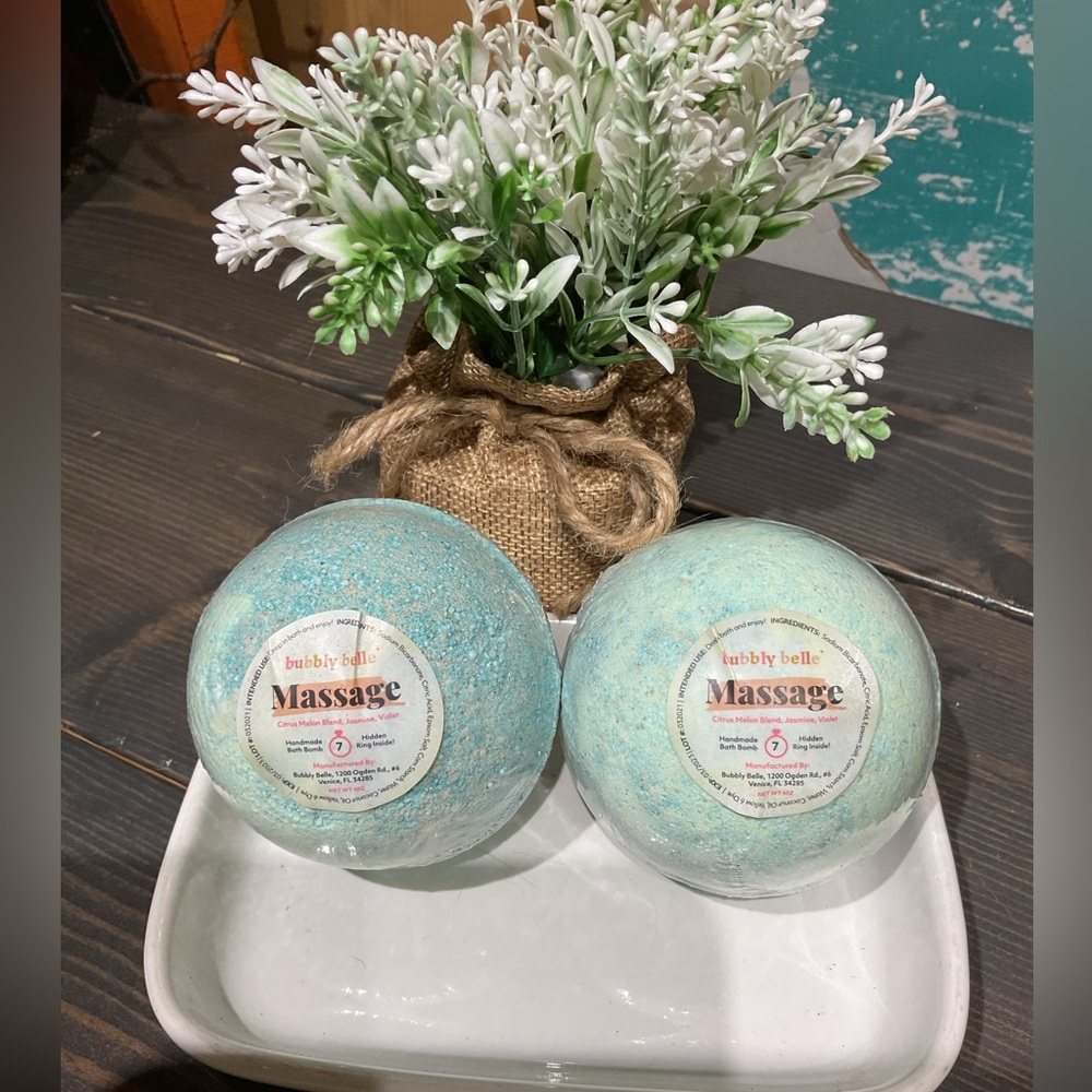 Set of 2 size 7 ring bath bombs by bubbly belle